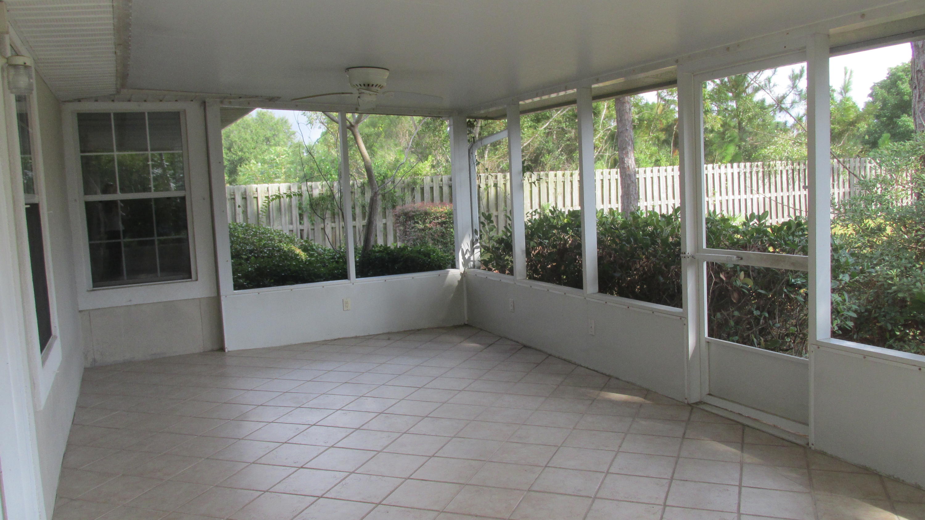 EMERALD LAKES PH 1 - Residential Lease