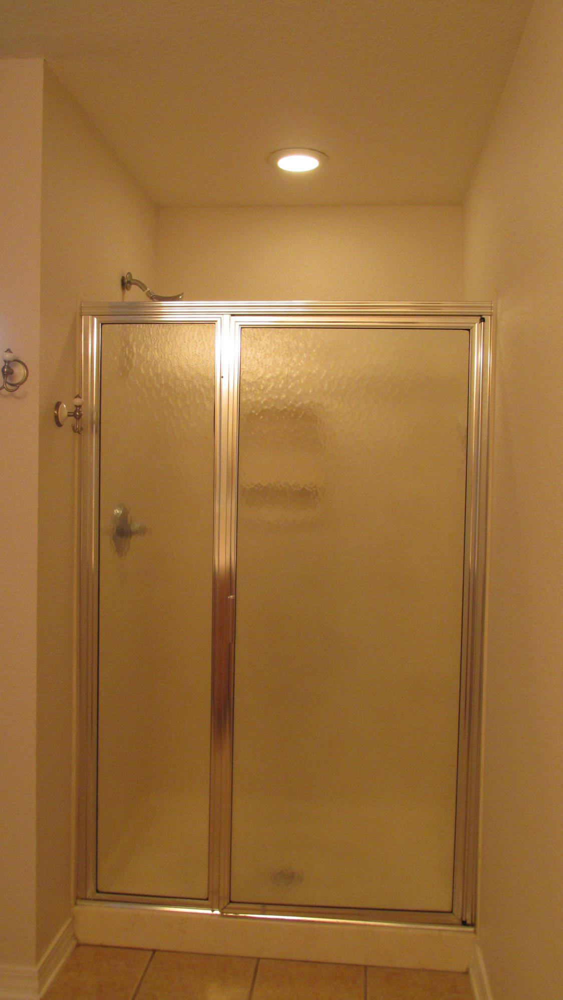 EMERALD LAKES PH 1 - Residential Lease