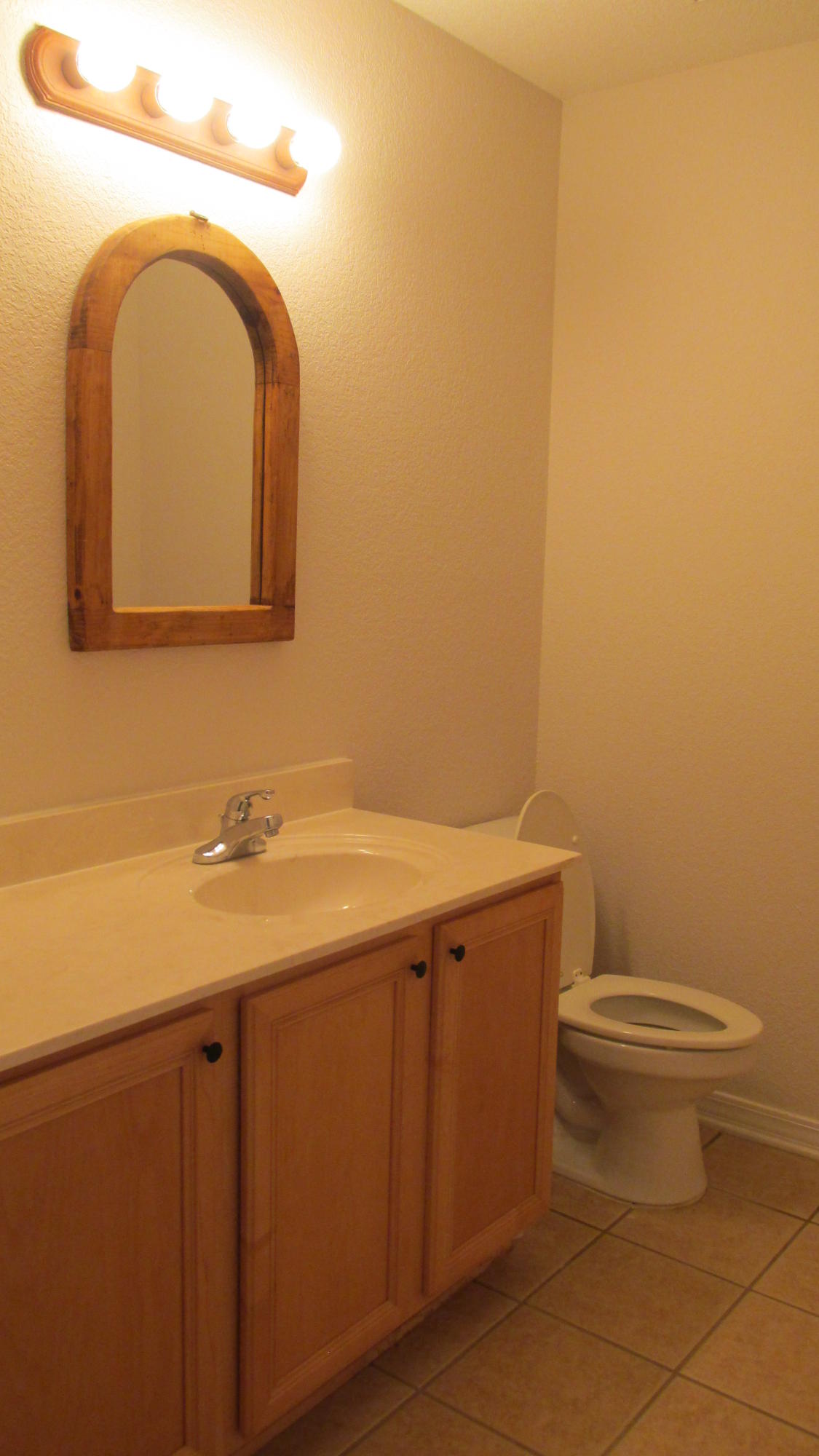 EMERALD LAKES PH 1 - Residential Lease