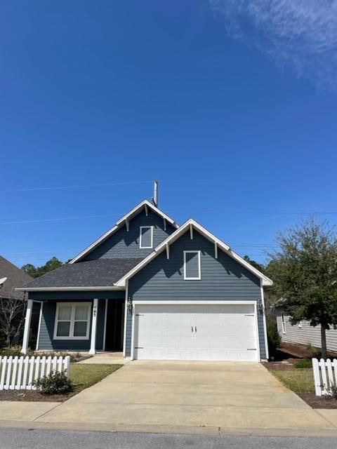 Entered for comp.  10 foot ceilings, hardwood floors, surround sound and granite in Kitchen.  Screened in back porch.
