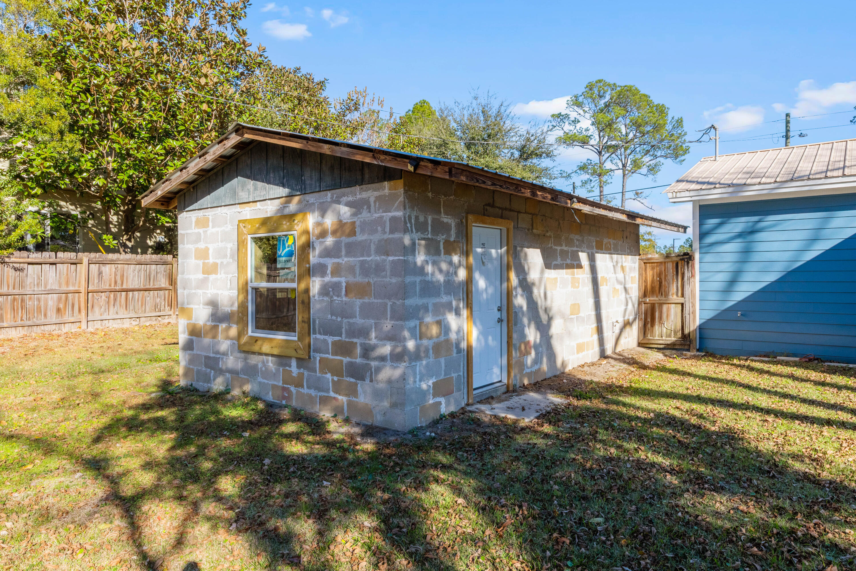 NO RECORDED SUBDIVISION - Residential