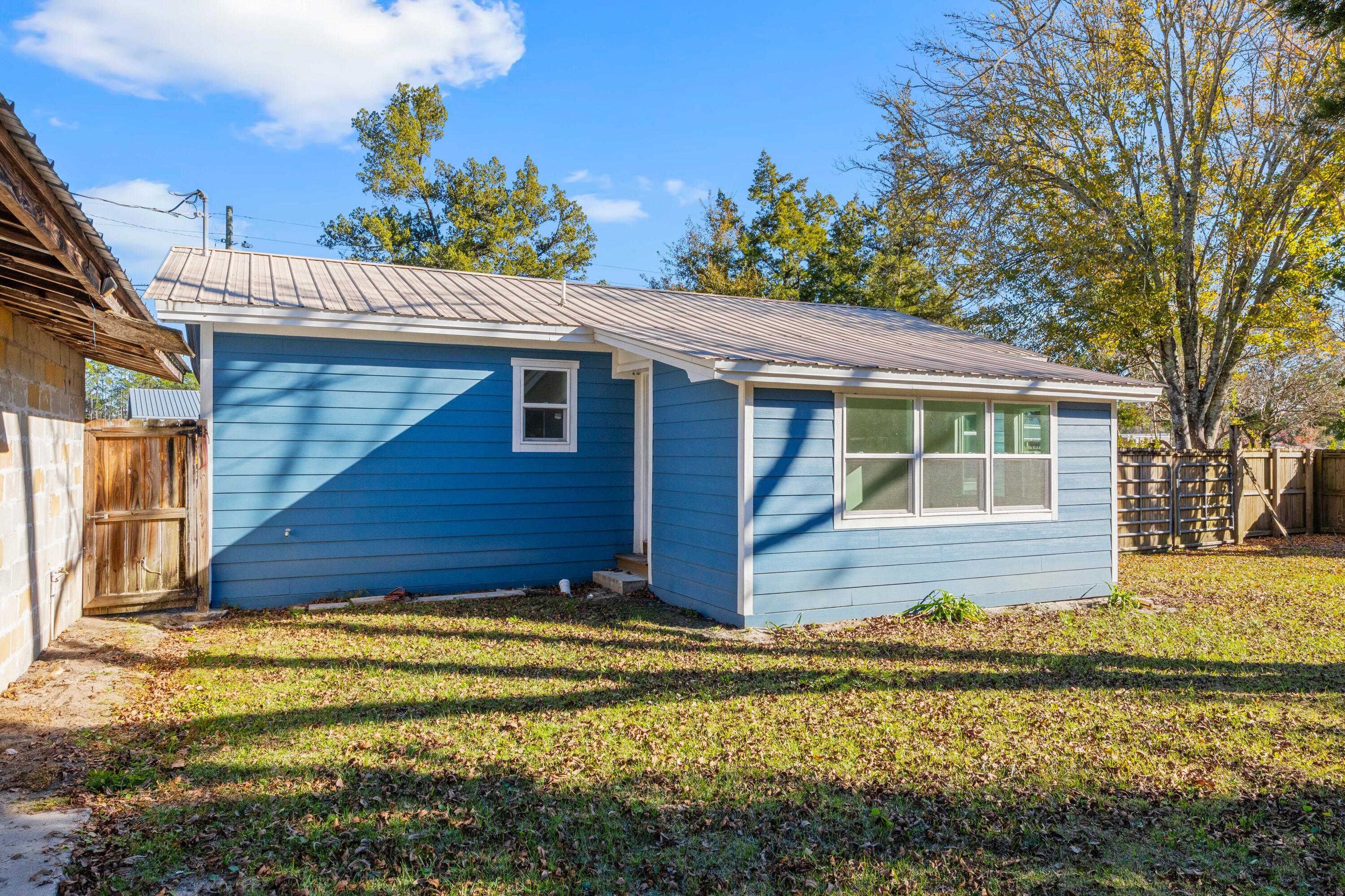 NO RECORDED SUBDIVISION - Residential