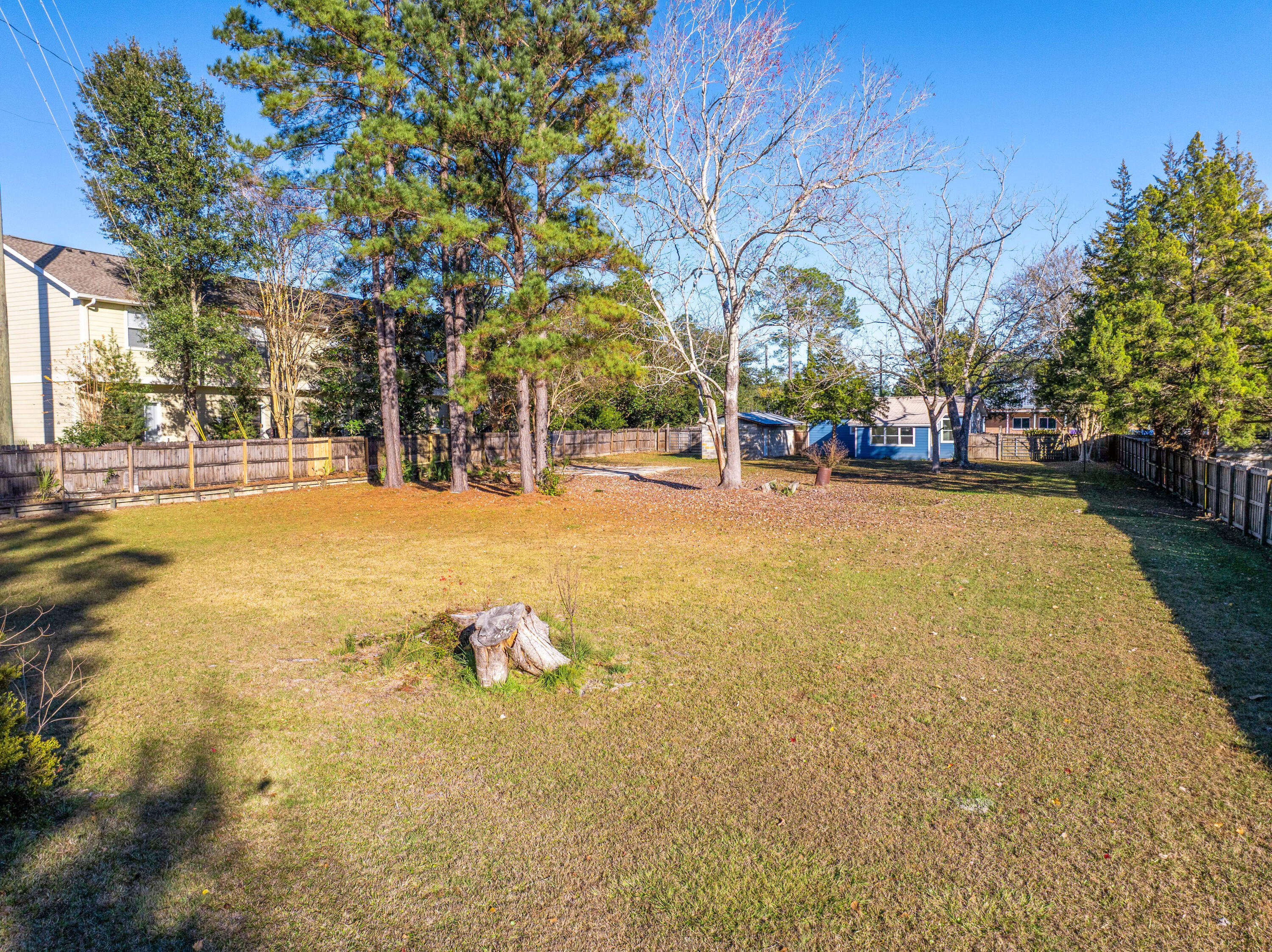 NO RECORDED SUBDIVISION - Residential