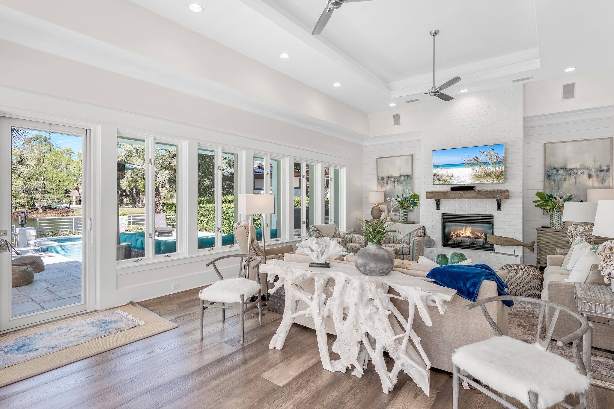 BURNT PINE - Residential