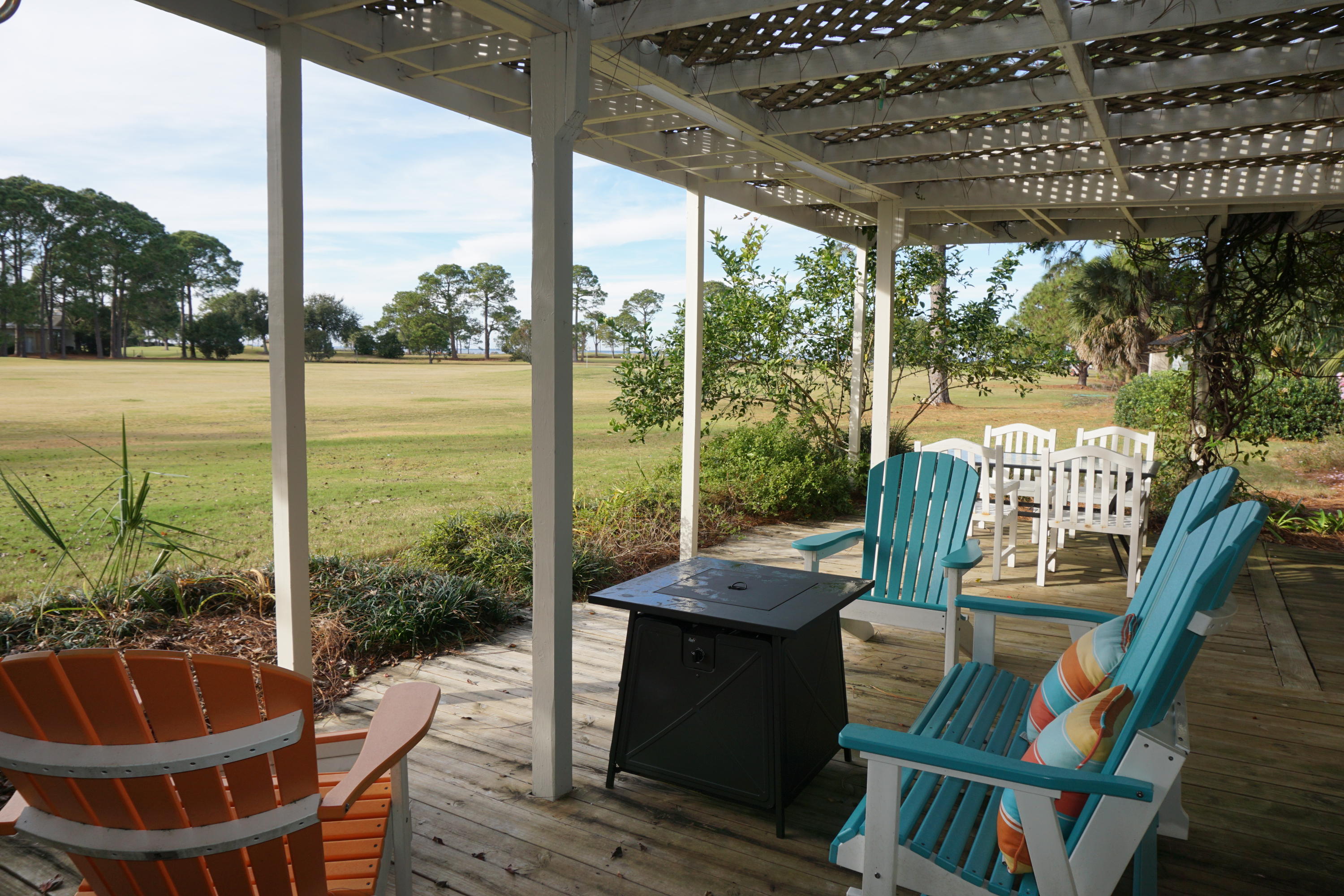 LINKSIDE VILLAGE UNIT 1 - Residential