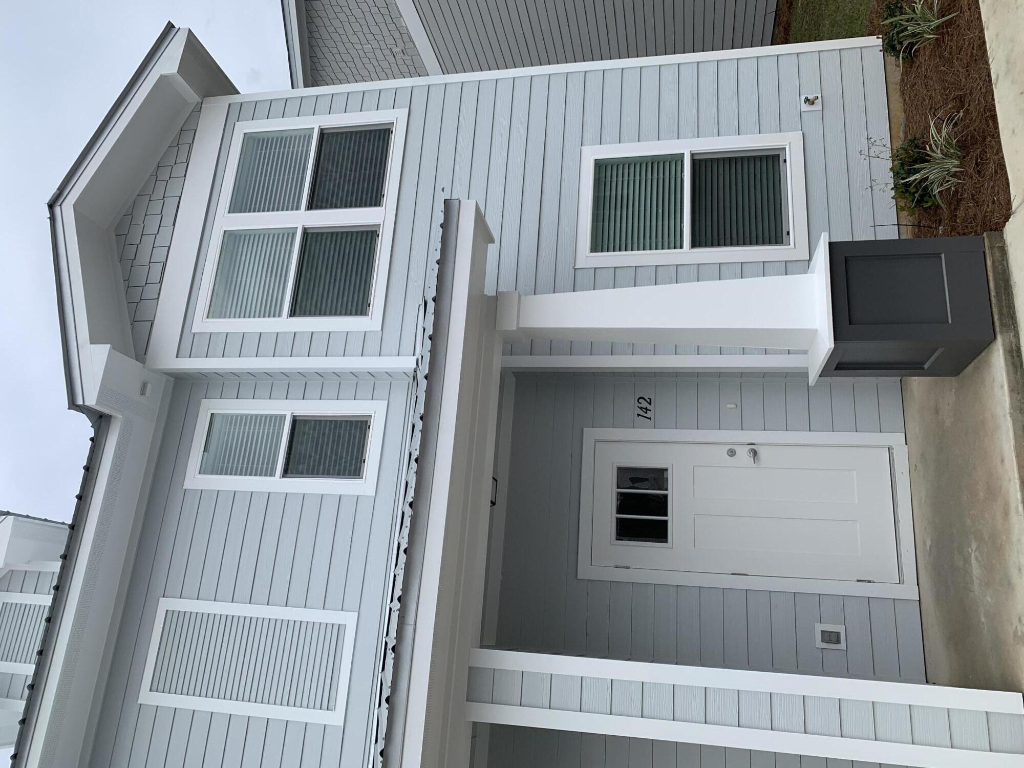 Beautiful townhouse in the Verandas of Freeport, built by a luxury builder in South Walton. This Horizon Floor plan is 3BR / 2.5 BA with 1396 sq.ft. and an open floor plan. Has luxury finishes including QUARZ Countertops throughout, Stainless Steel Appliances and Luxury Vinyl Plank flooring.