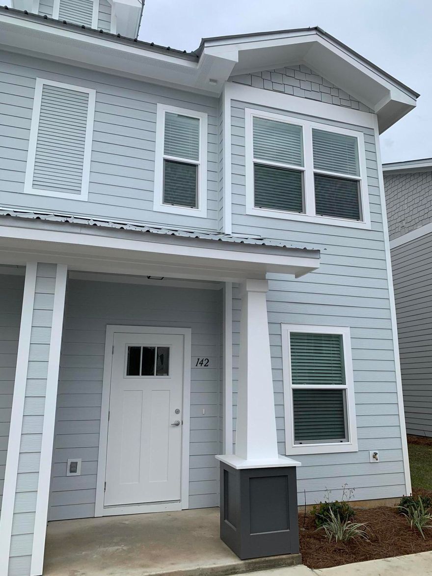 Beautiful townhouse in the Verandas of Freeport, built by a luxury builder in South Walton. This Horizon Floor plan is 3BR / 2.5 BA with 1396 sq.ft. and an open floor plan. Has luxury finishes including QUARZ Countertops throughout, Stainless Steel Appliances and Luxury Vinyl Plank flooring.