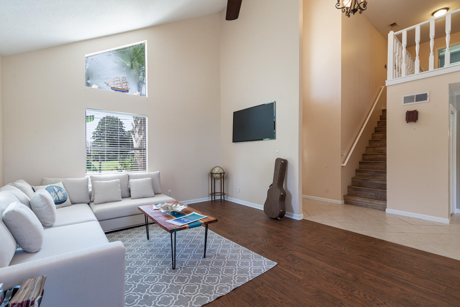 LAKESIDE VILLAGE - Residential