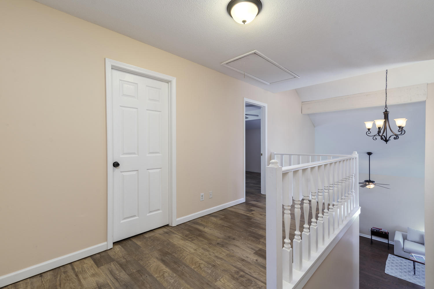 LAKESIDE VILLAGE - Residential