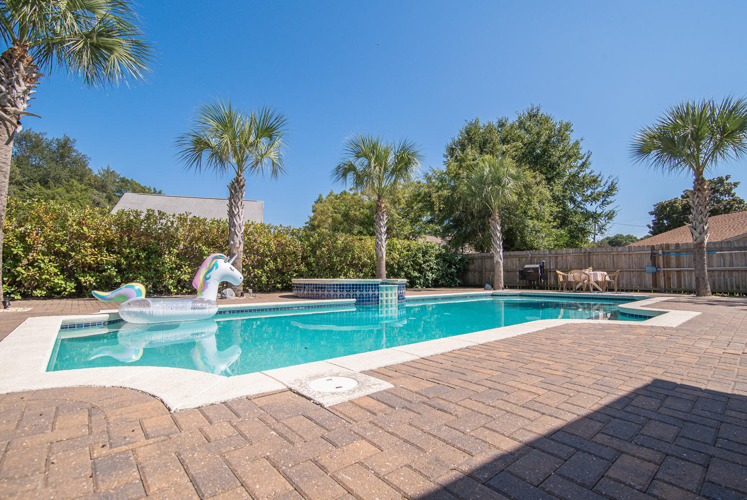 LAKESIDE VILLAGE - Residential