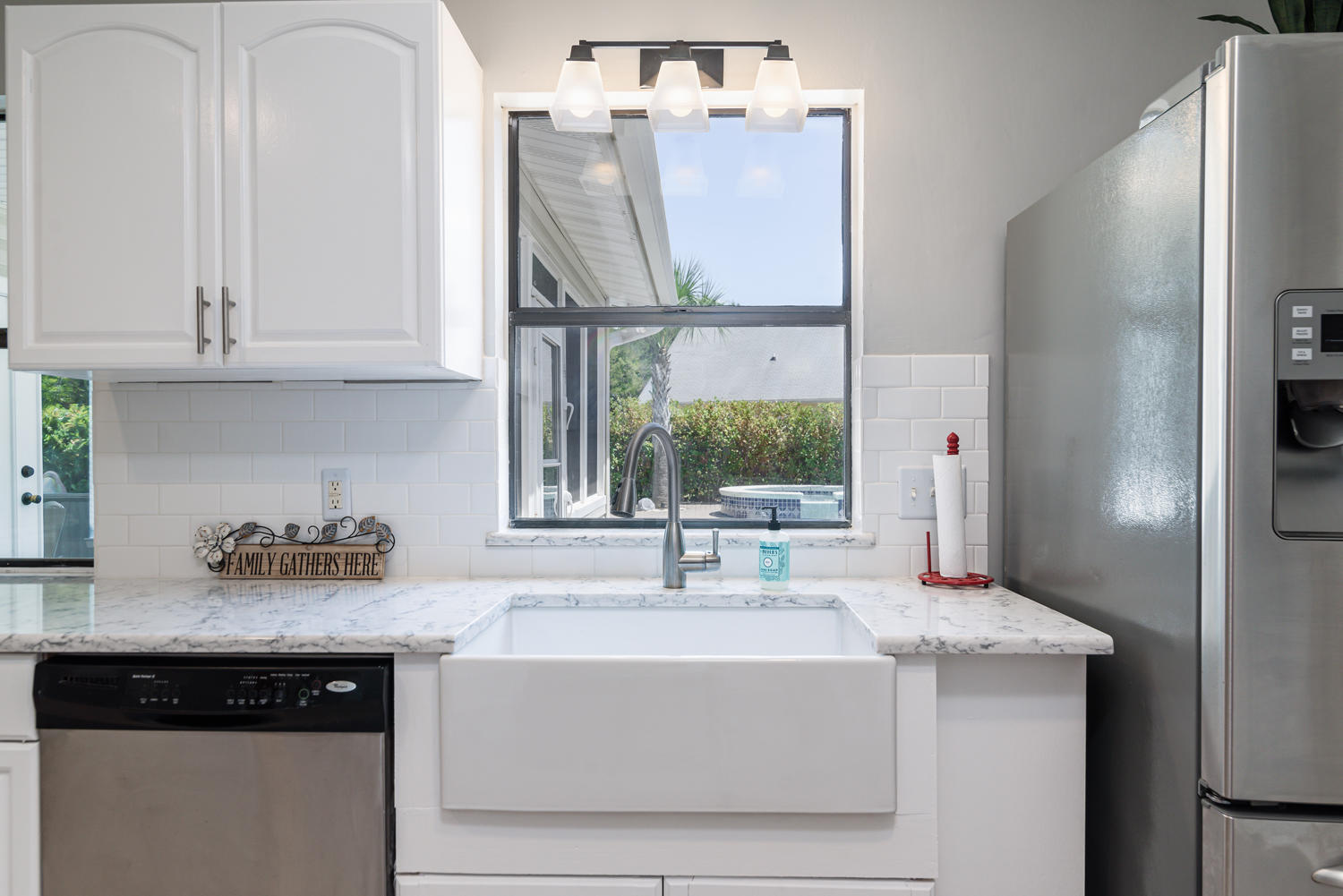 LAKESIDE VILLAGE - Residential