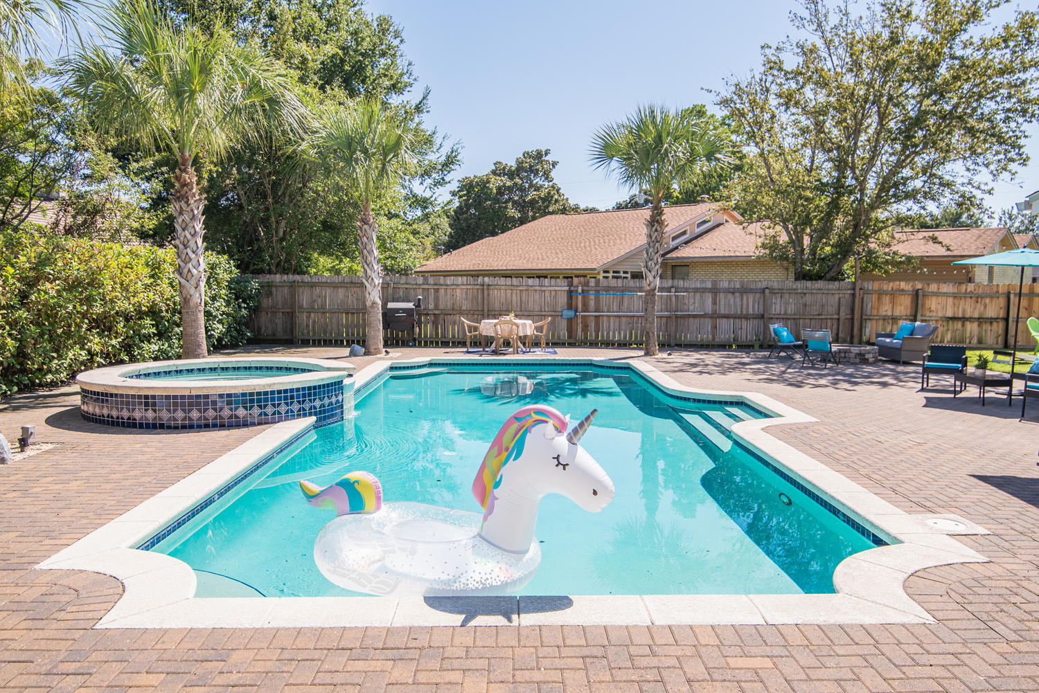 LAKESIDE VILLAGE - Residential