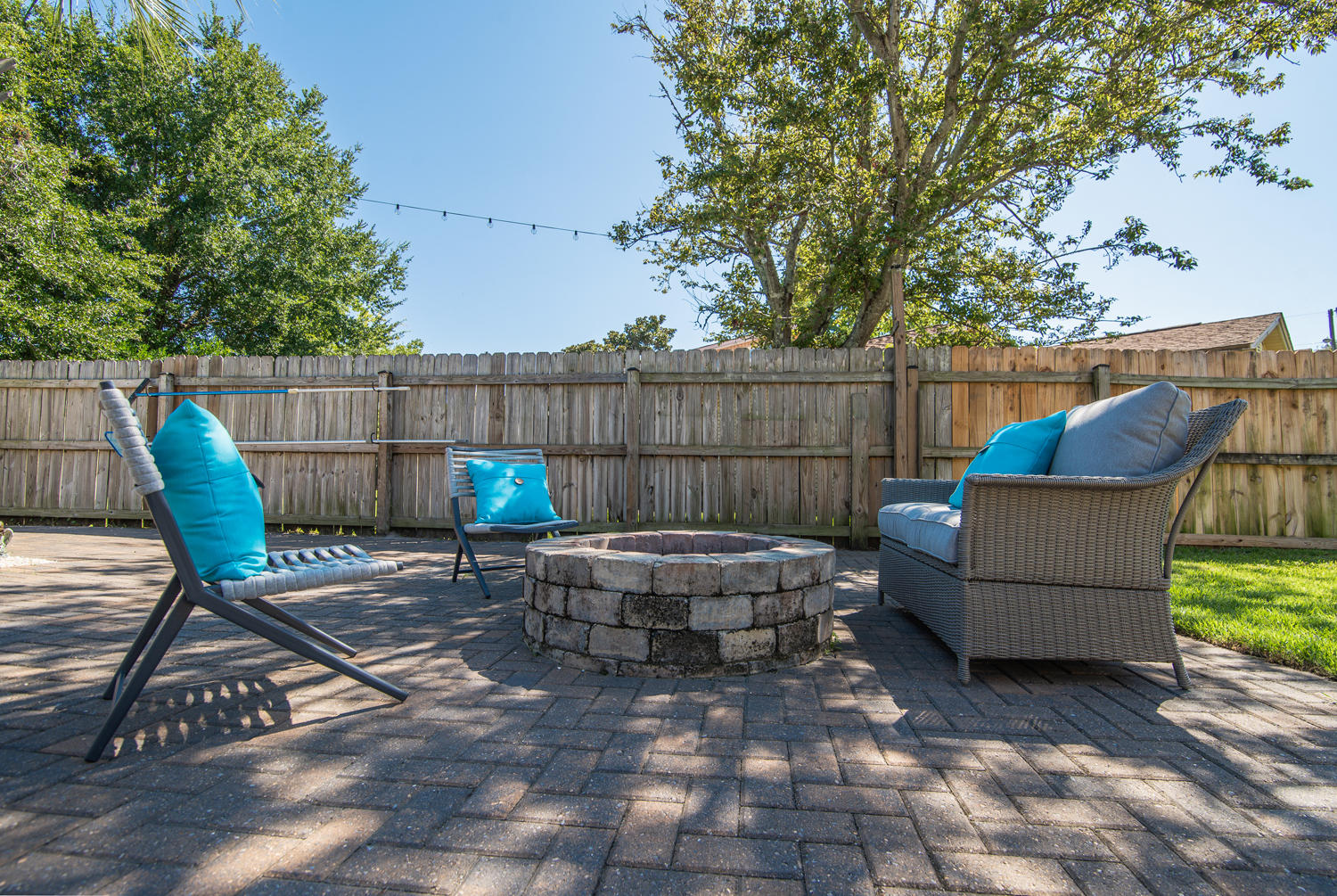 LAKESIDE VILLAGE - Residential