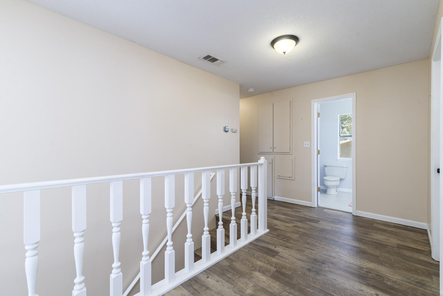 LAKESIDE VILLAGE - Residential