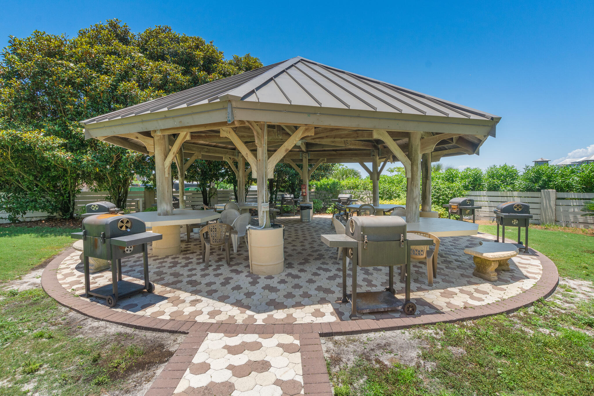 ISLANDER CONDO PH 2 - Residential