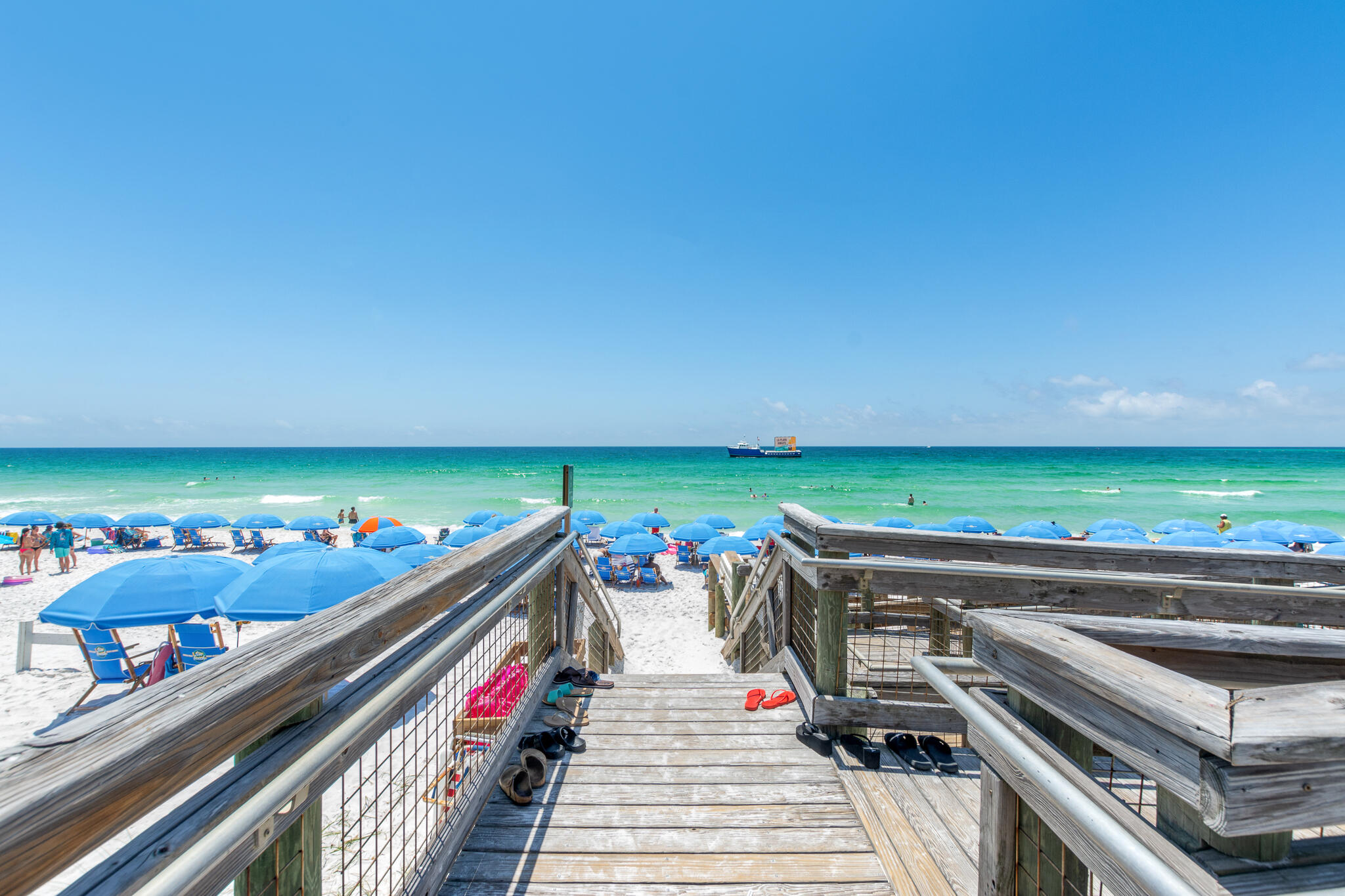 ISLANDER CONDO PH 2 - Residential
