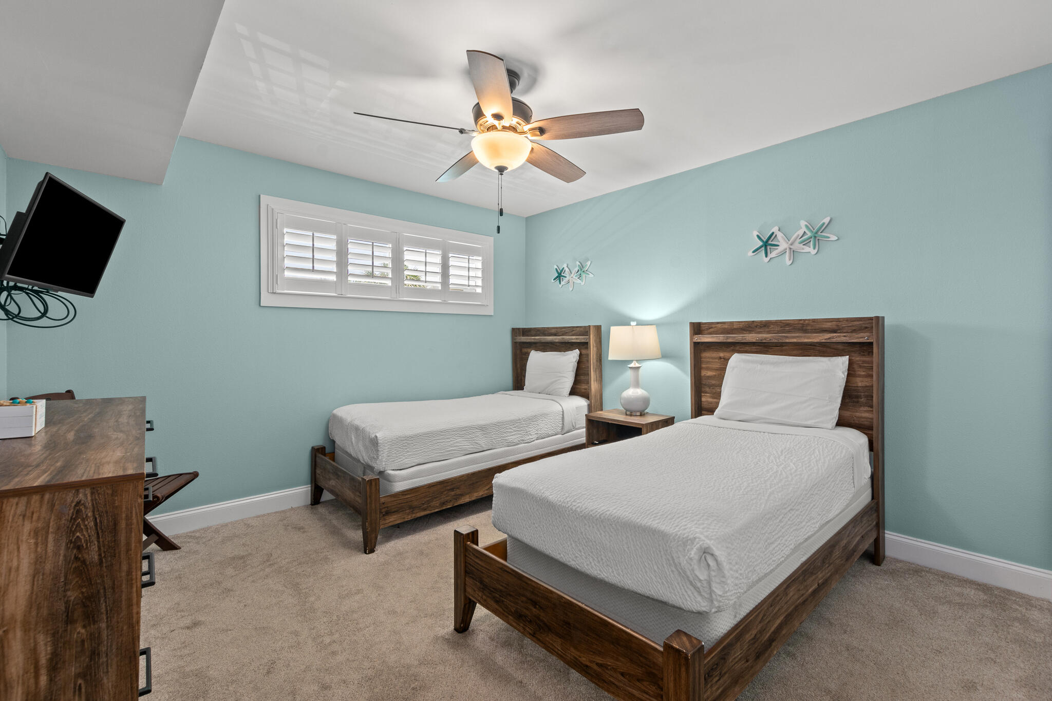 ISLANDER CONDO PH 2 - Residential