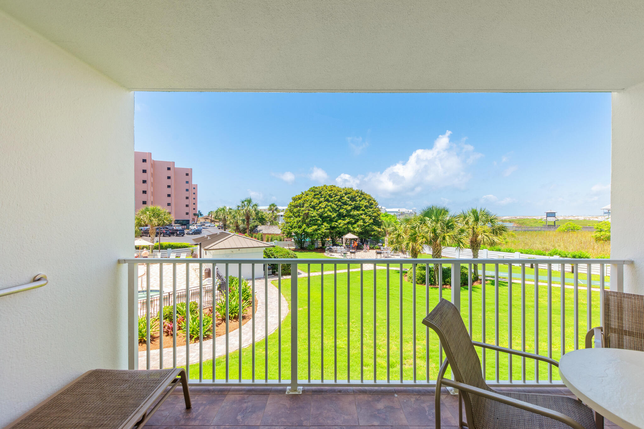 ISLANDER CONDO PH 2 - Residential