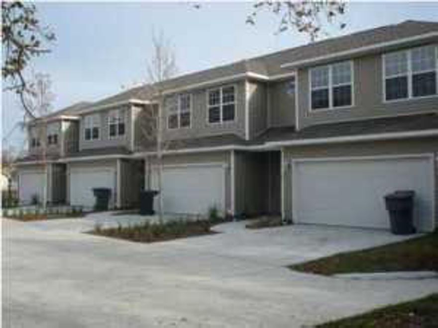 1812 Sq Ft. 3 bed/2.5 bath unit located in the heart of Fort Walton Beach close proximity to Eglin and Hurlburt military bases. Walking distance to school. Large master, two additional bedrooms upstairs with living area located downstairs and 2 car garage. These units are more like a home!! These units are not the normal townhome, they have lots of upgrades including light fixtures, plumbing fixtures, counter tops, appliances and a separate laundry room.