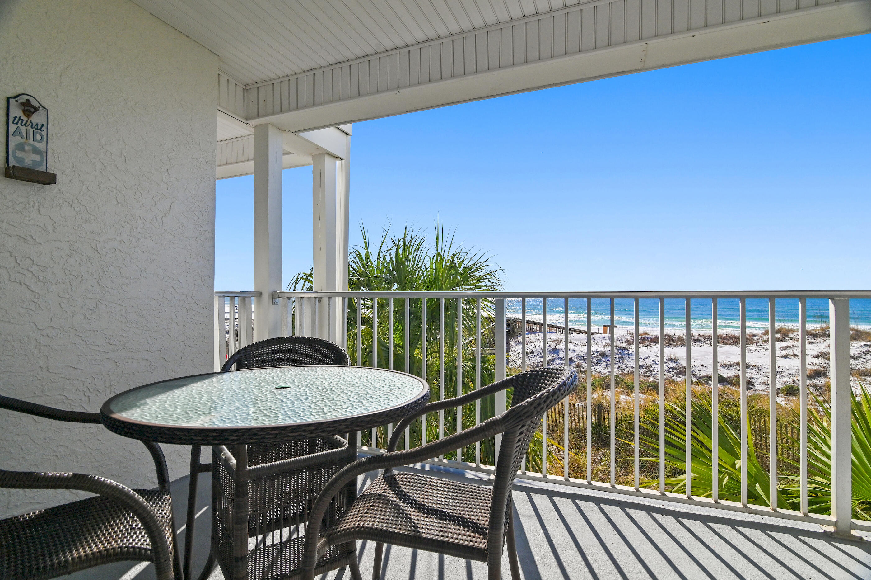 COMMODORE'S RETREAT - Residential