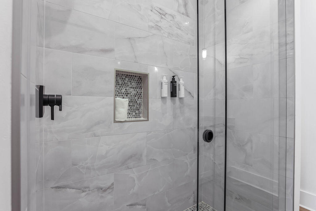 TREETOP VILLAGE - Residential