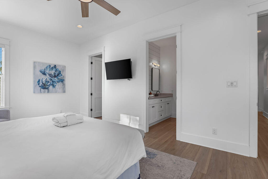 TREETOP VILLAGE - Residential