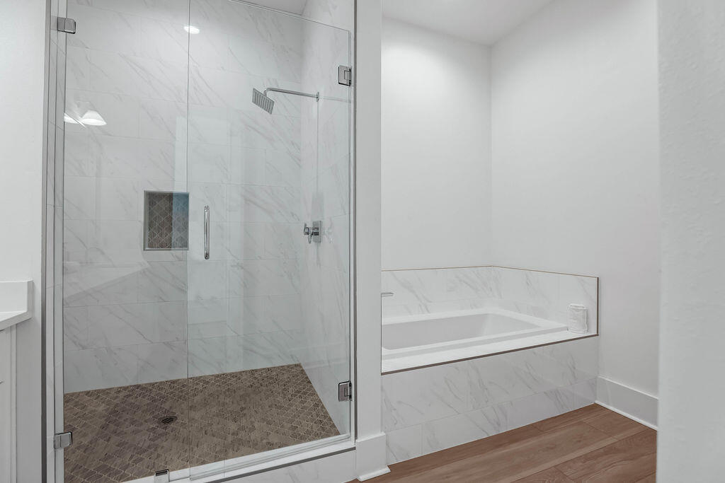 TREETOP VILLAGE - Residential