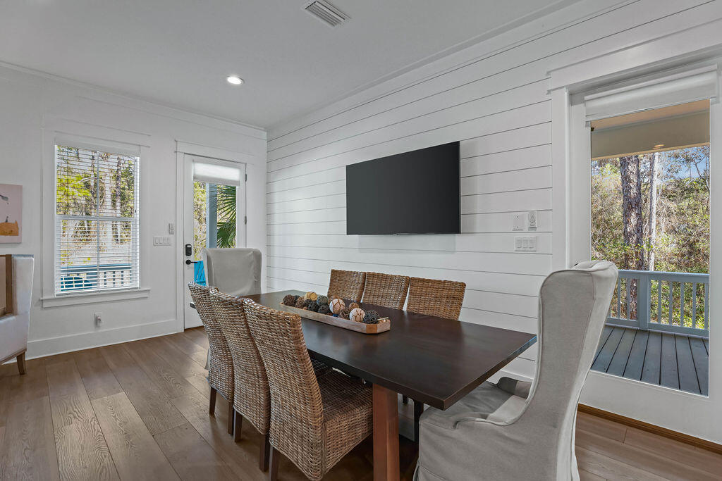 TREETOP VILLAGE - Residential