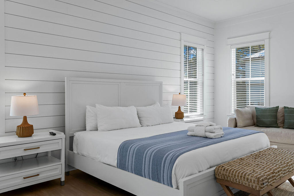 TREETOP VILLAGE - Residential