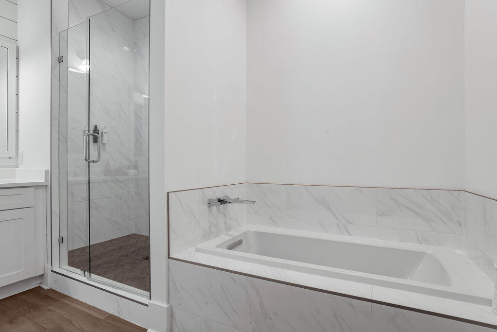 TREETOP VILLAGE - Residential