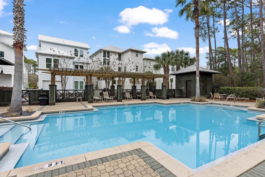 TREETOP VILLAGE - Residential