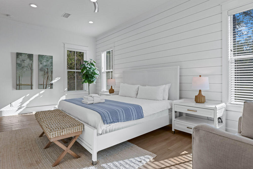 TREETOP VILLAGE - Residential