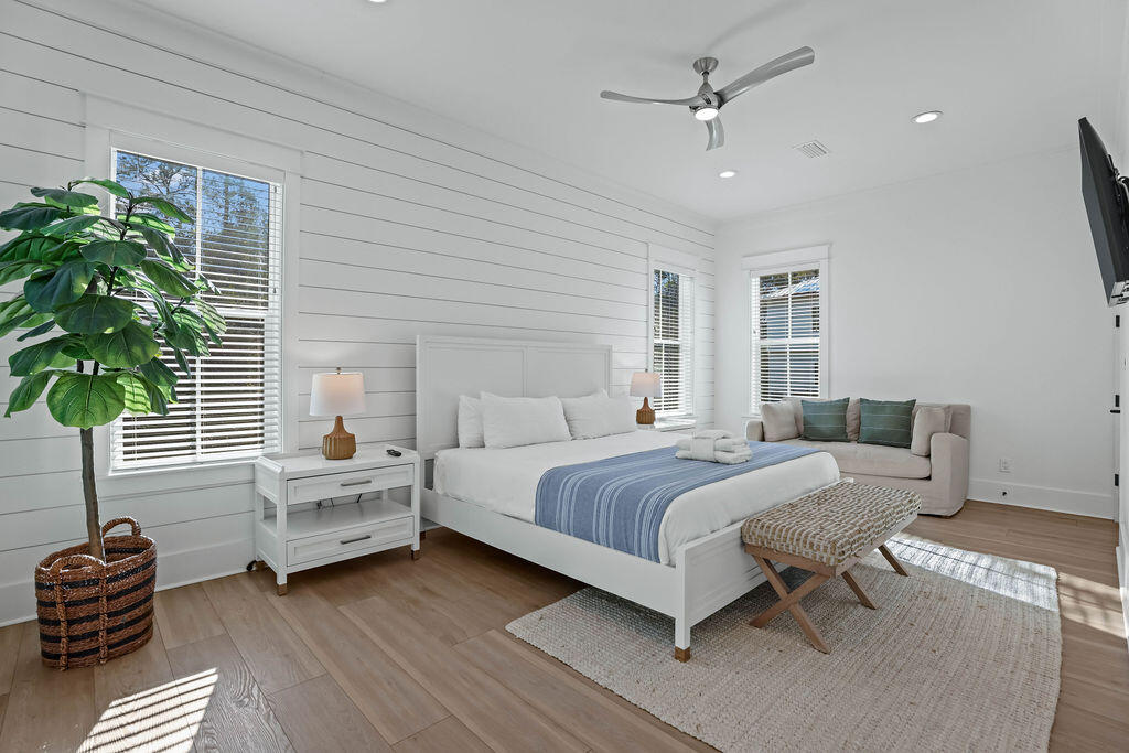 TREETOP VILLAGE - Residential