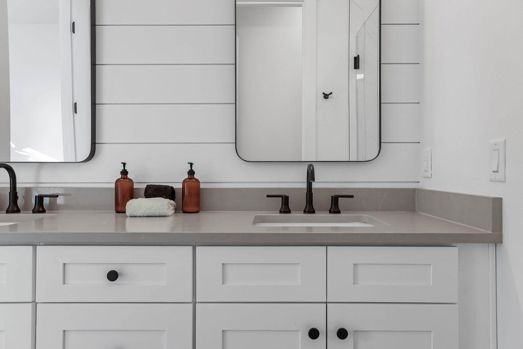 TREETOP VILLAGE - Residential