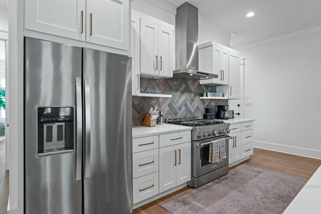 TREETOP VILLAGE - Residential