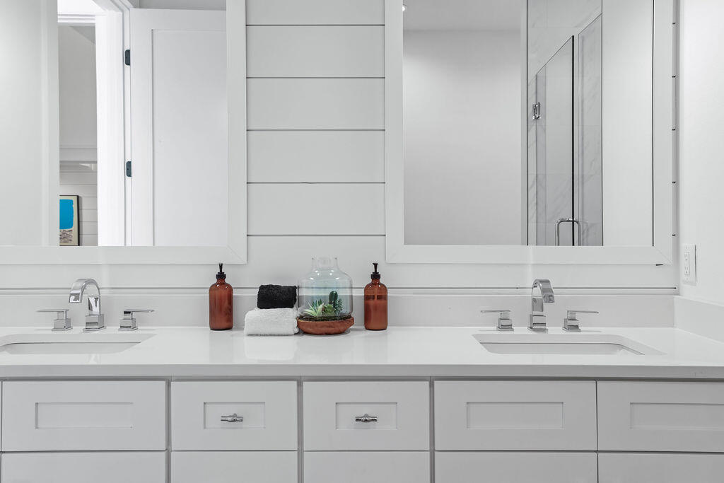 TREETOP VILLAGE - Residential