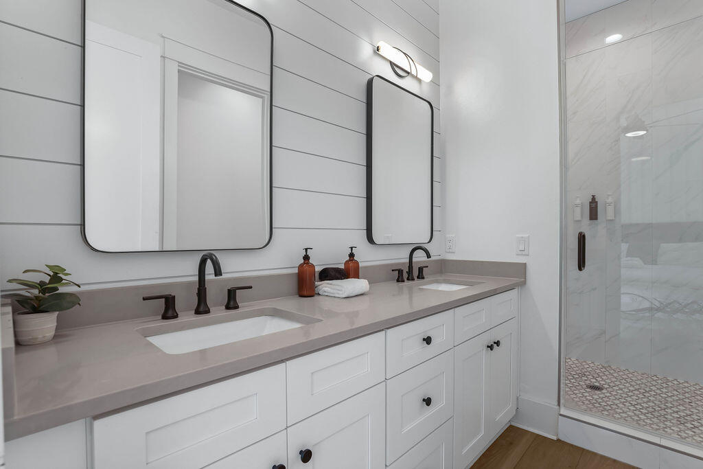 TREETOP VILLAGE - Residential