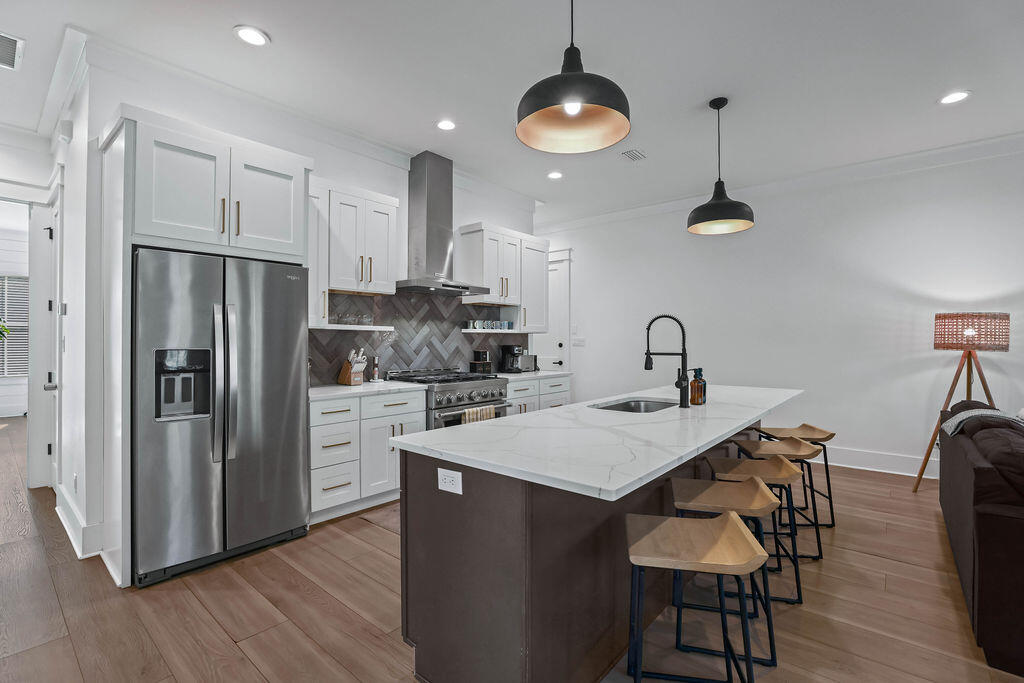 TREETOP VILLAGE - Residential