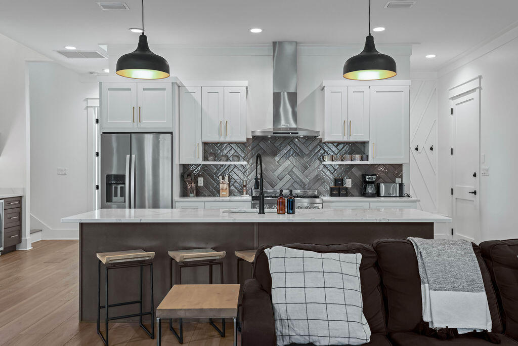 TREETOP VILLAGE - Residential