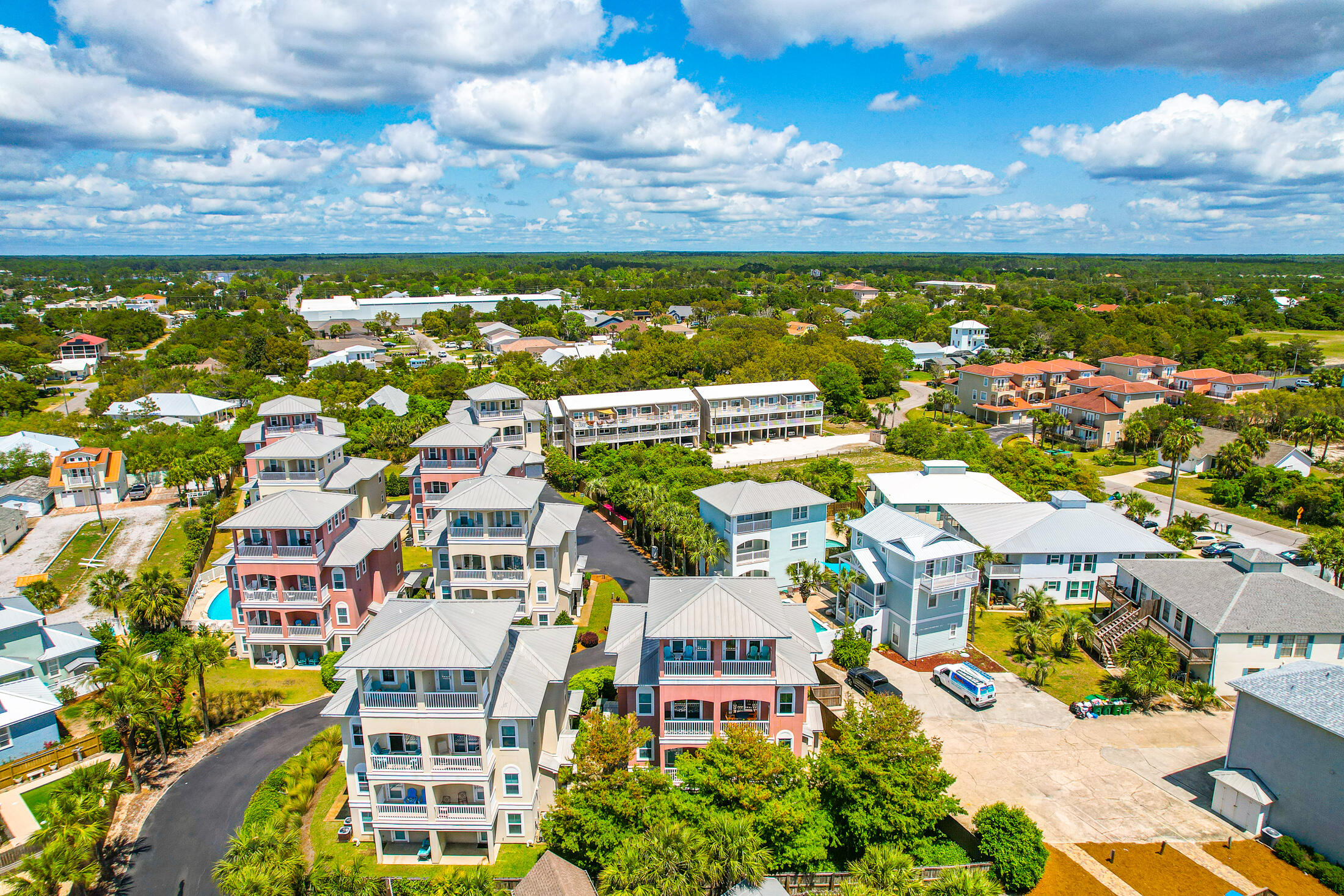 CASA DEL MAR - Residential