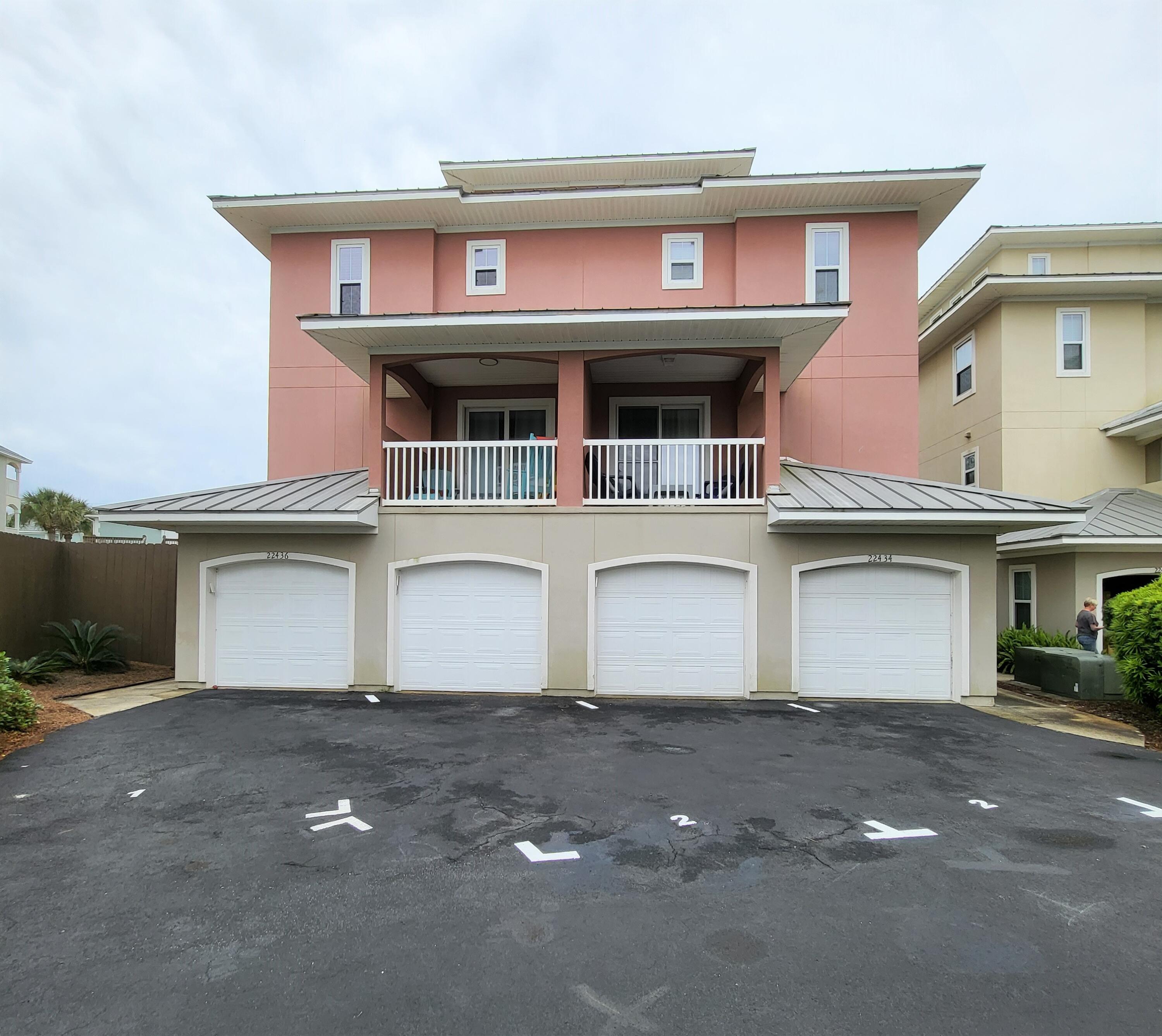 CASA DEL MAR - Residential