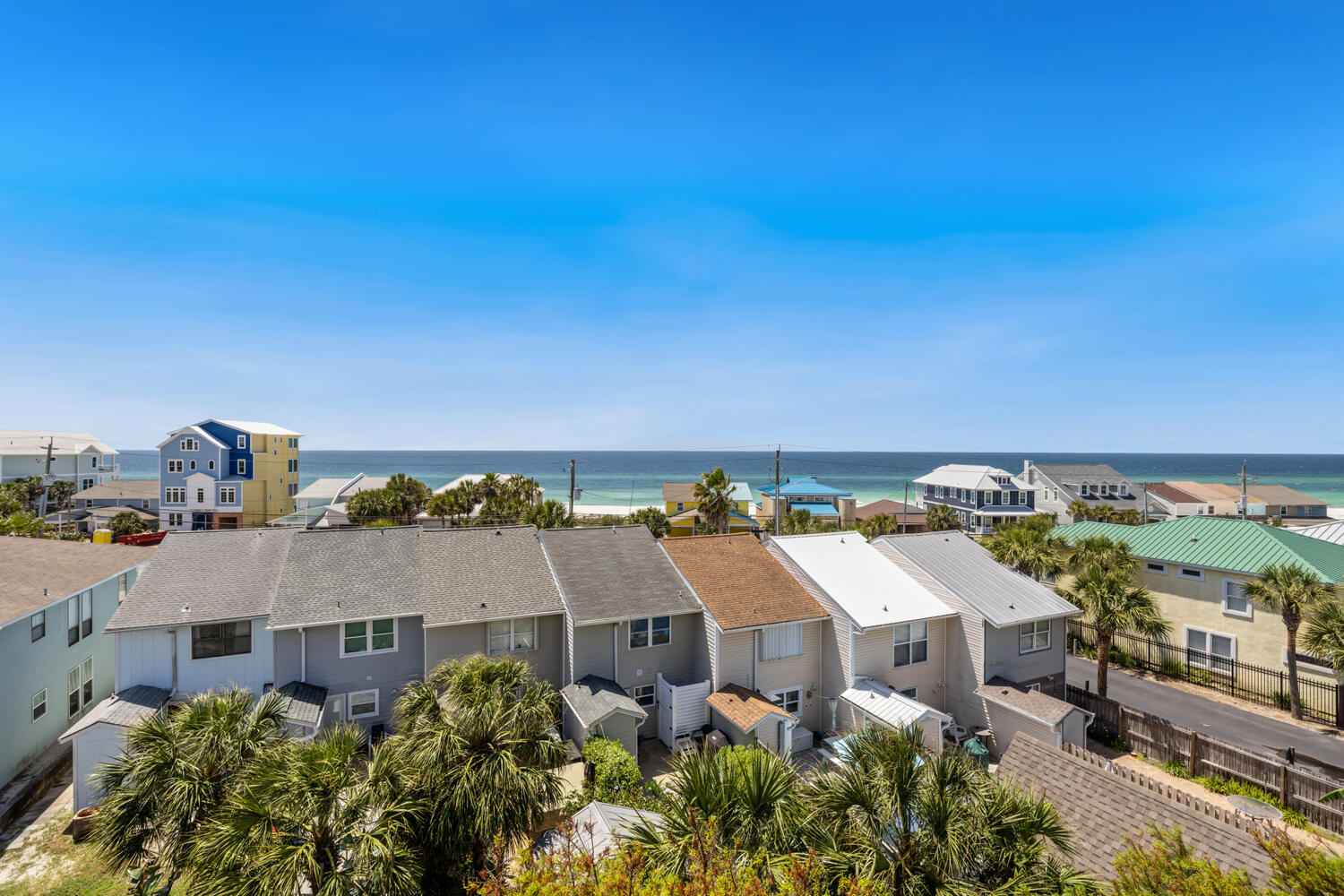 CASA DEL MAR - Residential