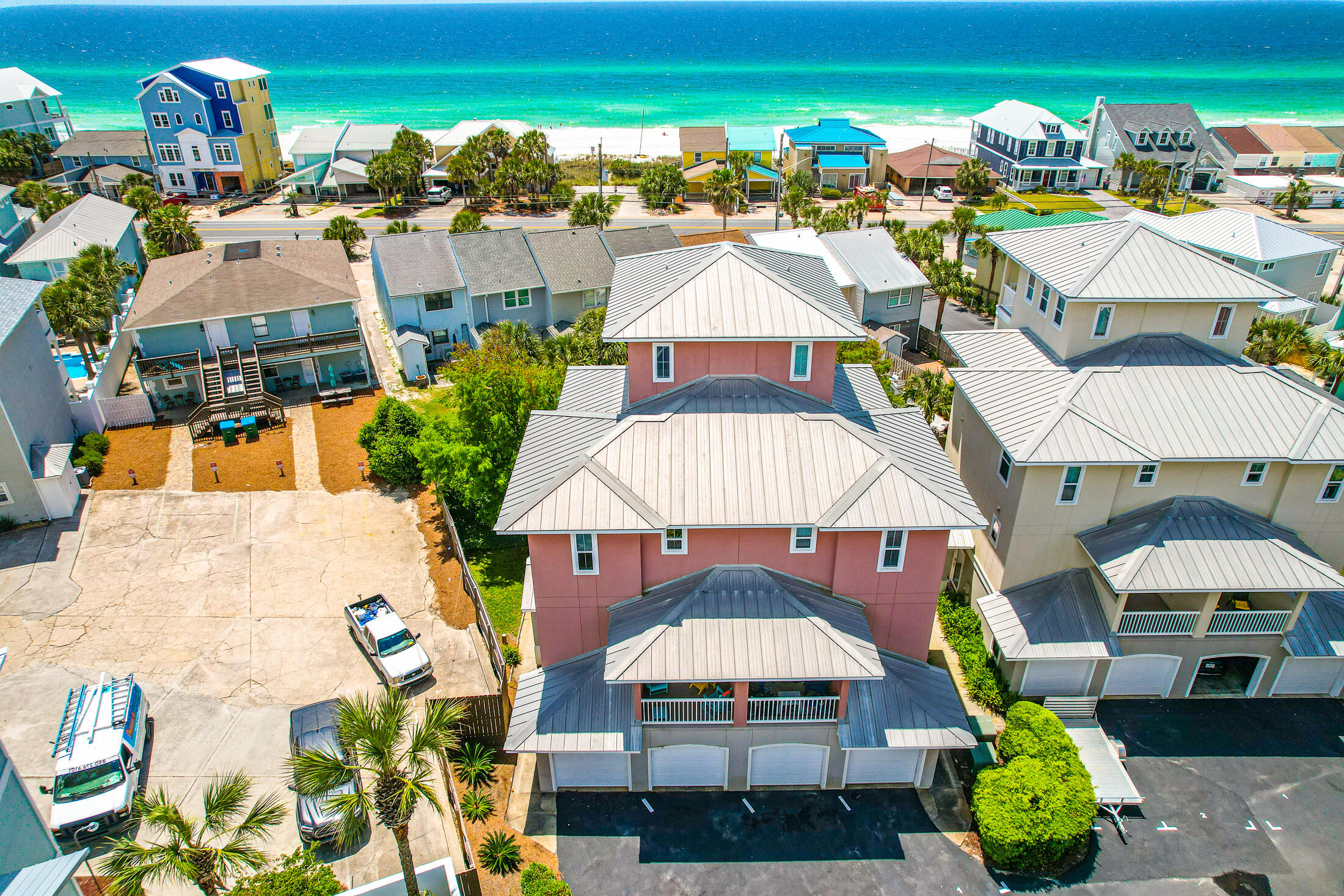 CASA DEL MAR - Residential
