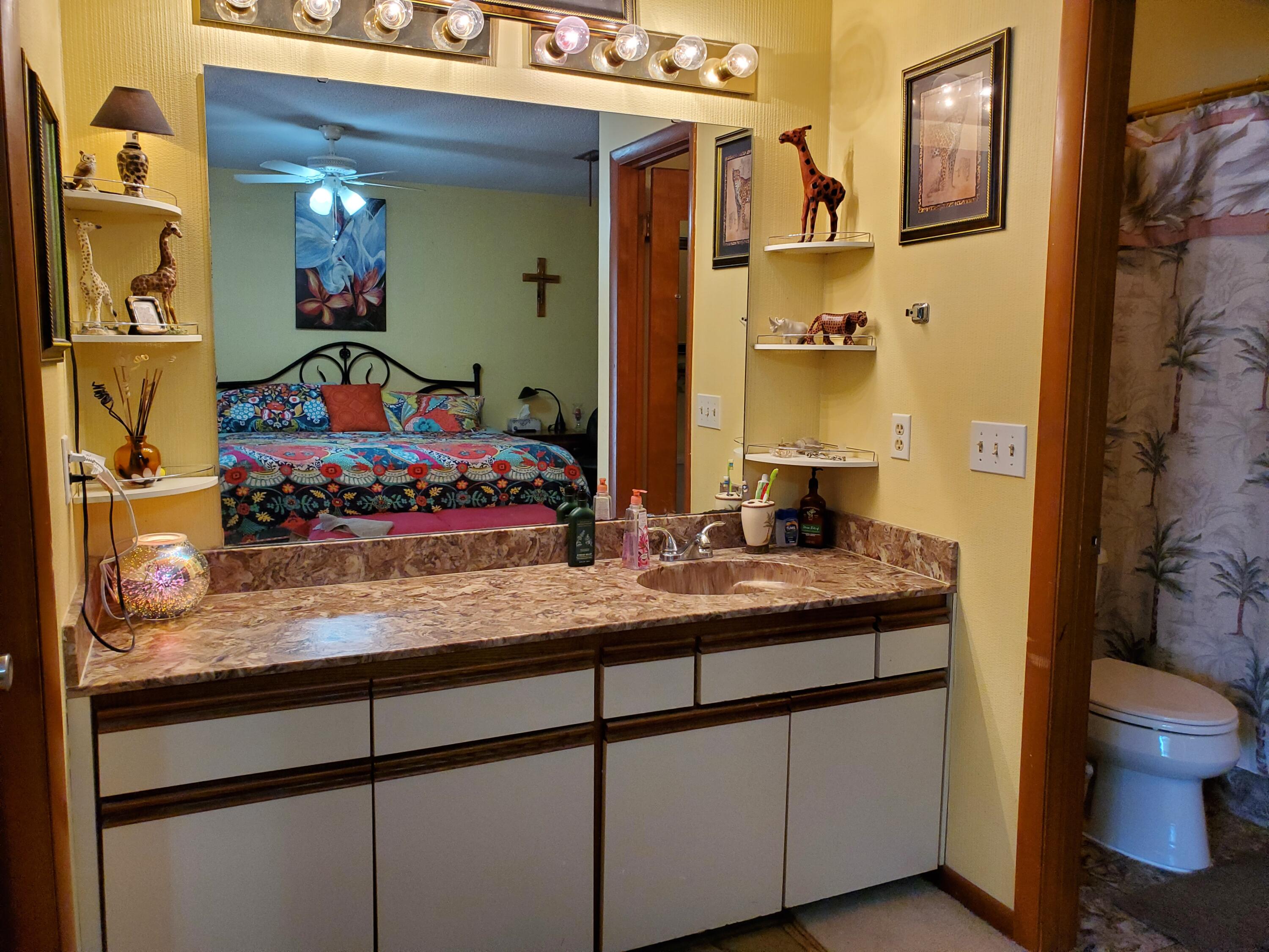 MARY ESTHER MANOR 1ST ADDN - Residential