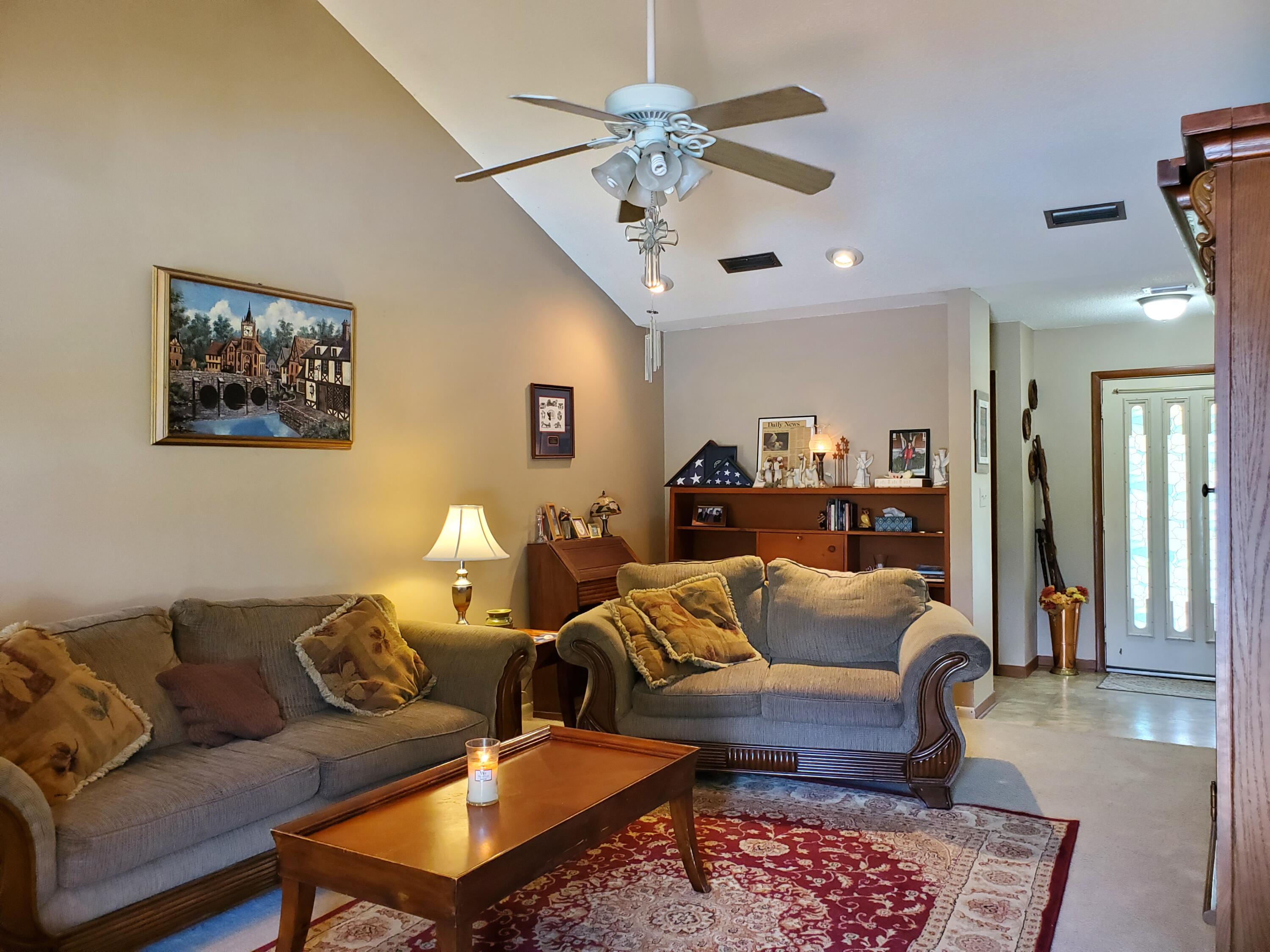 MARY ESTHER MANOR 1ST ADDN - Residential