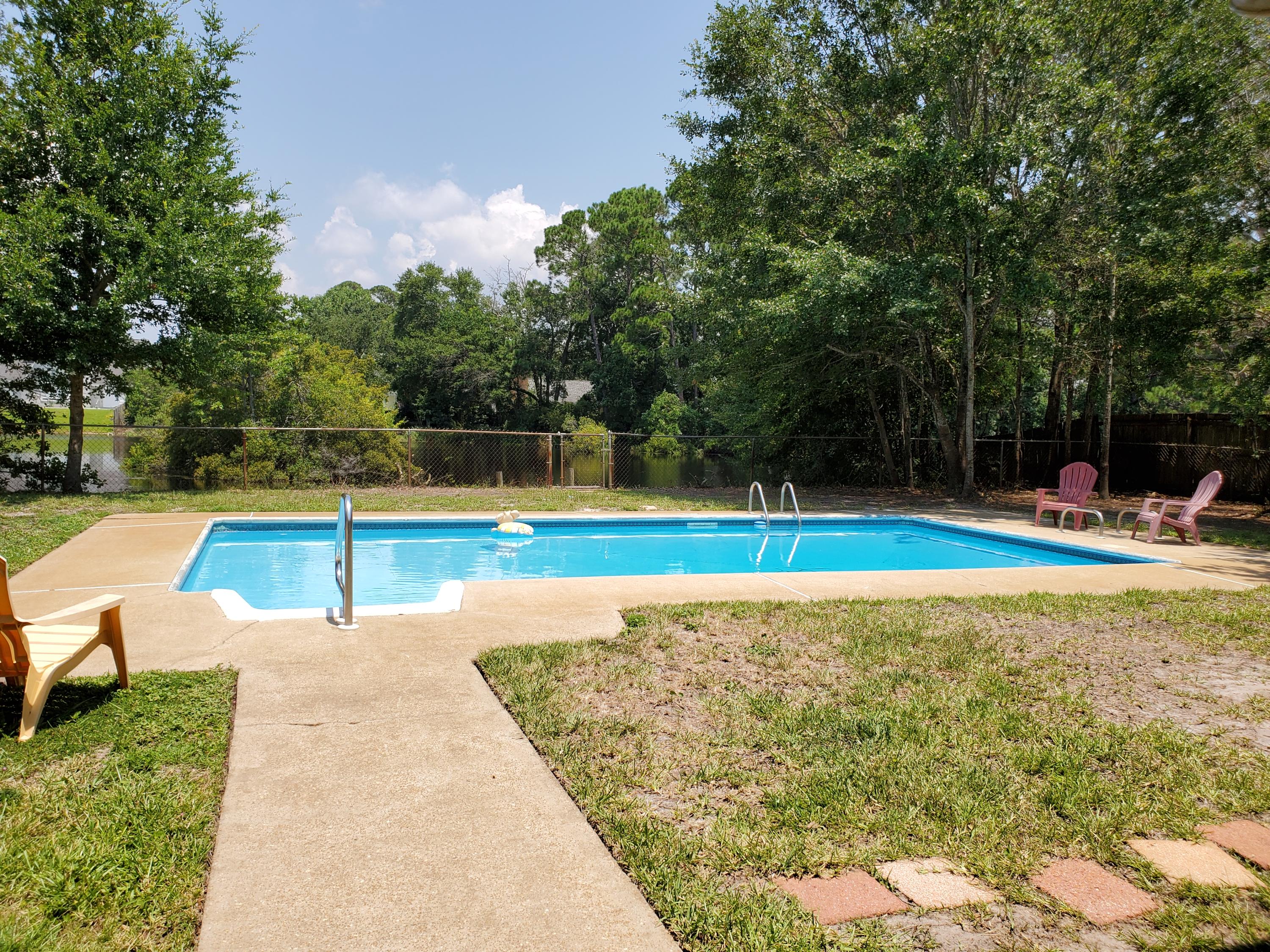 MARY ESTHER MANOR 1ST ADDN - Residential