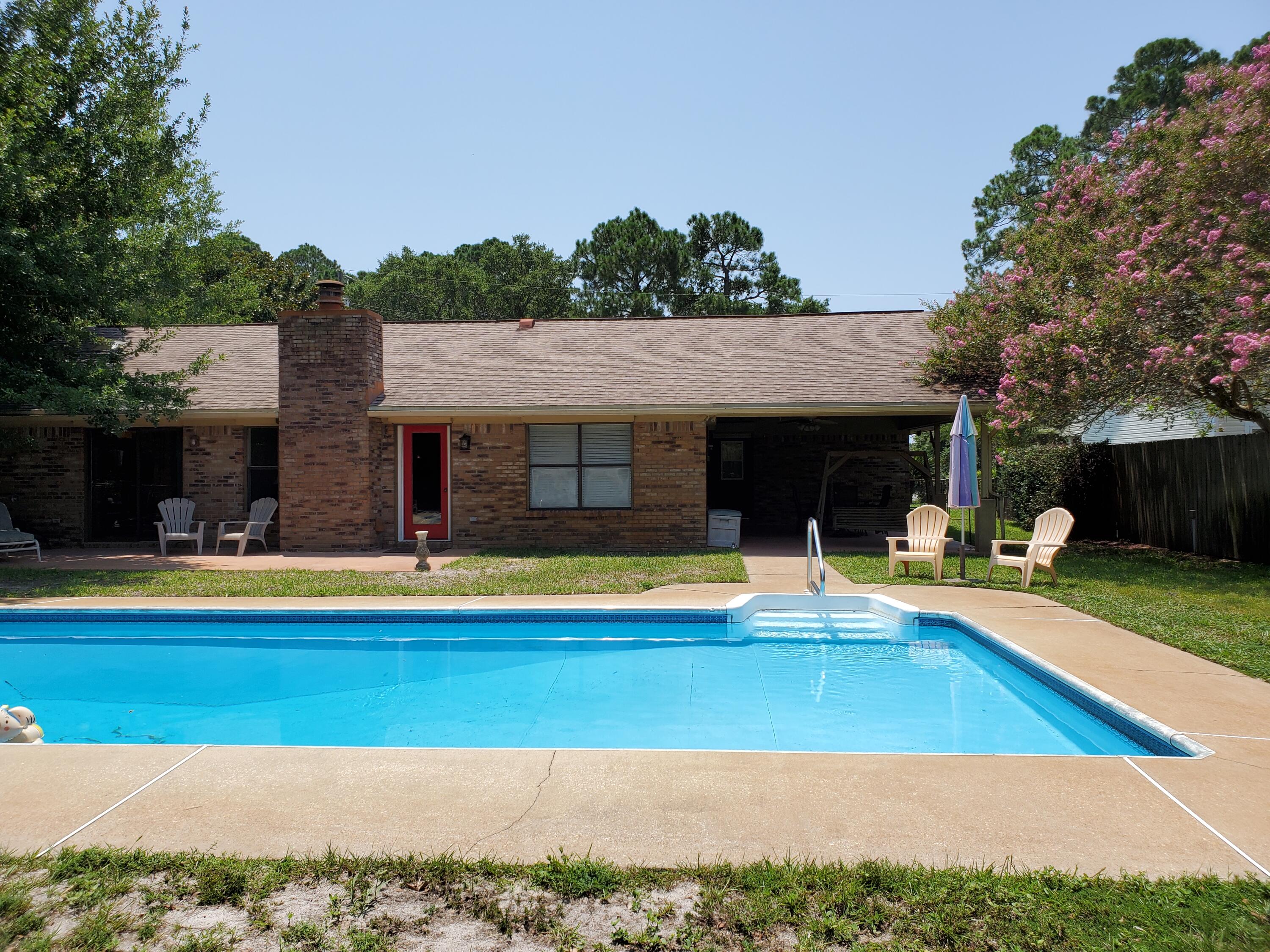 MARY ESTHER MANOR 1ST ADDN - Residential