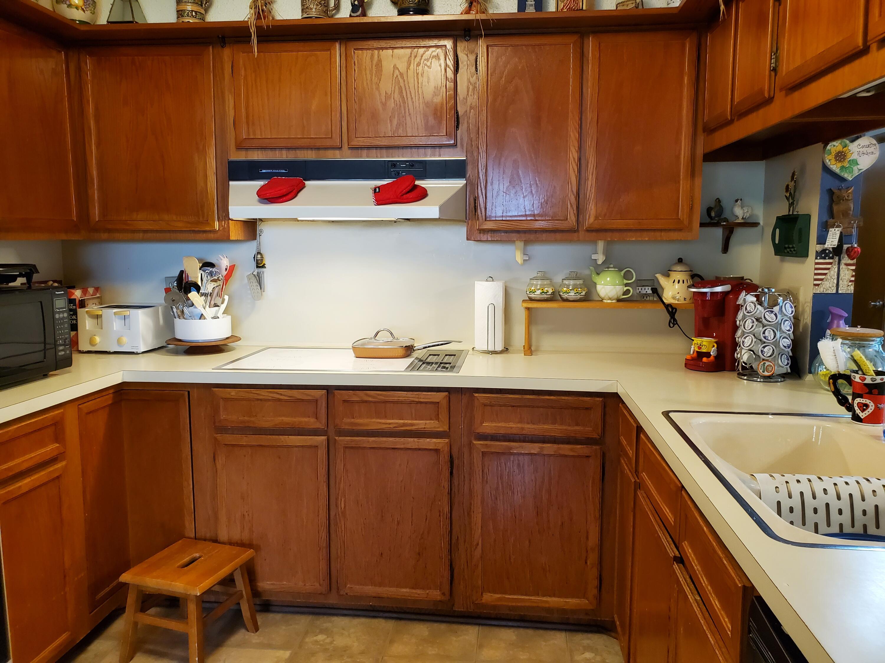 MARY ESTHER MANOR 1ST ADDN - Residential