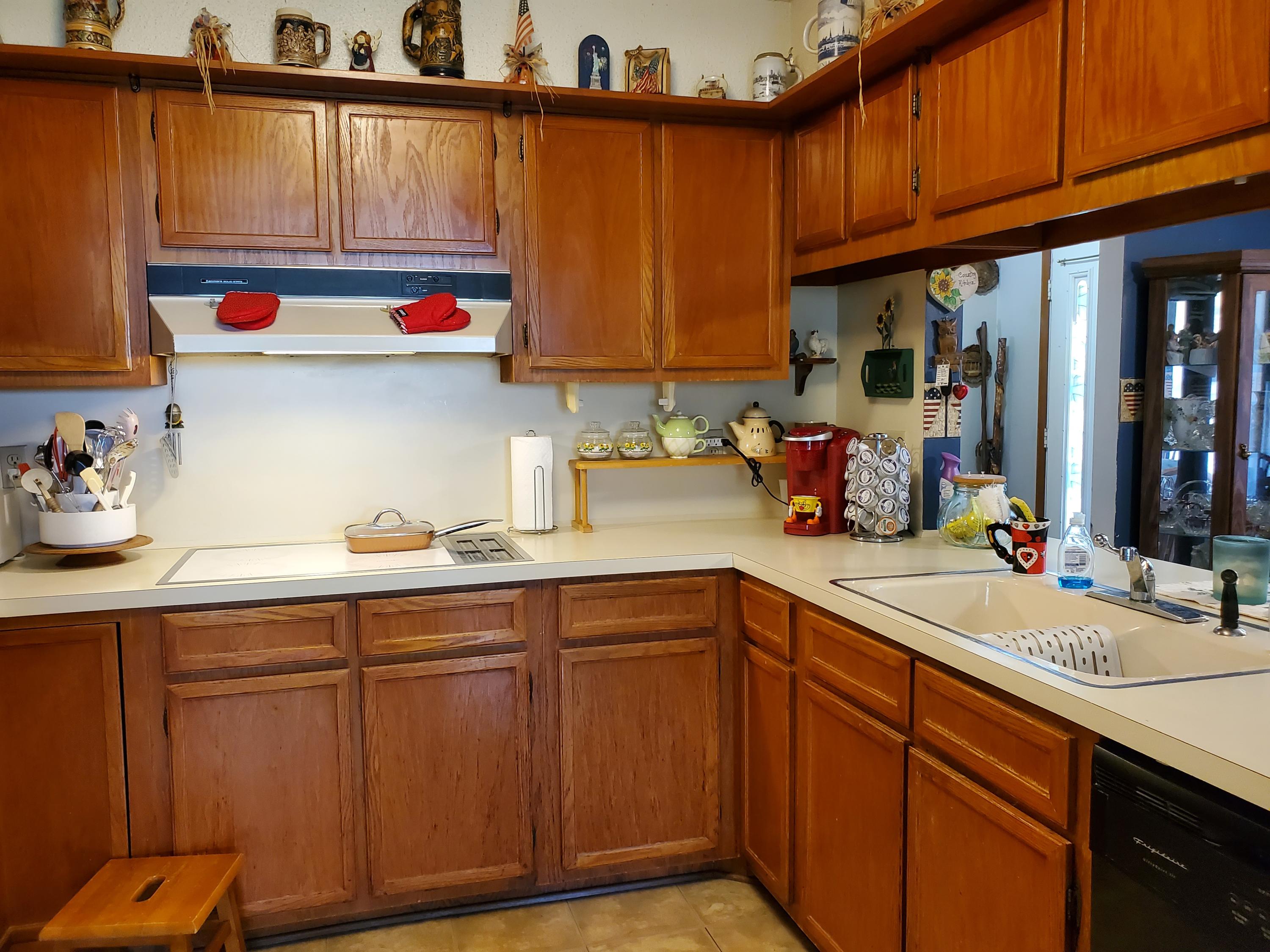 MARY ESTHER MANOR 1ST ADDN - Residential