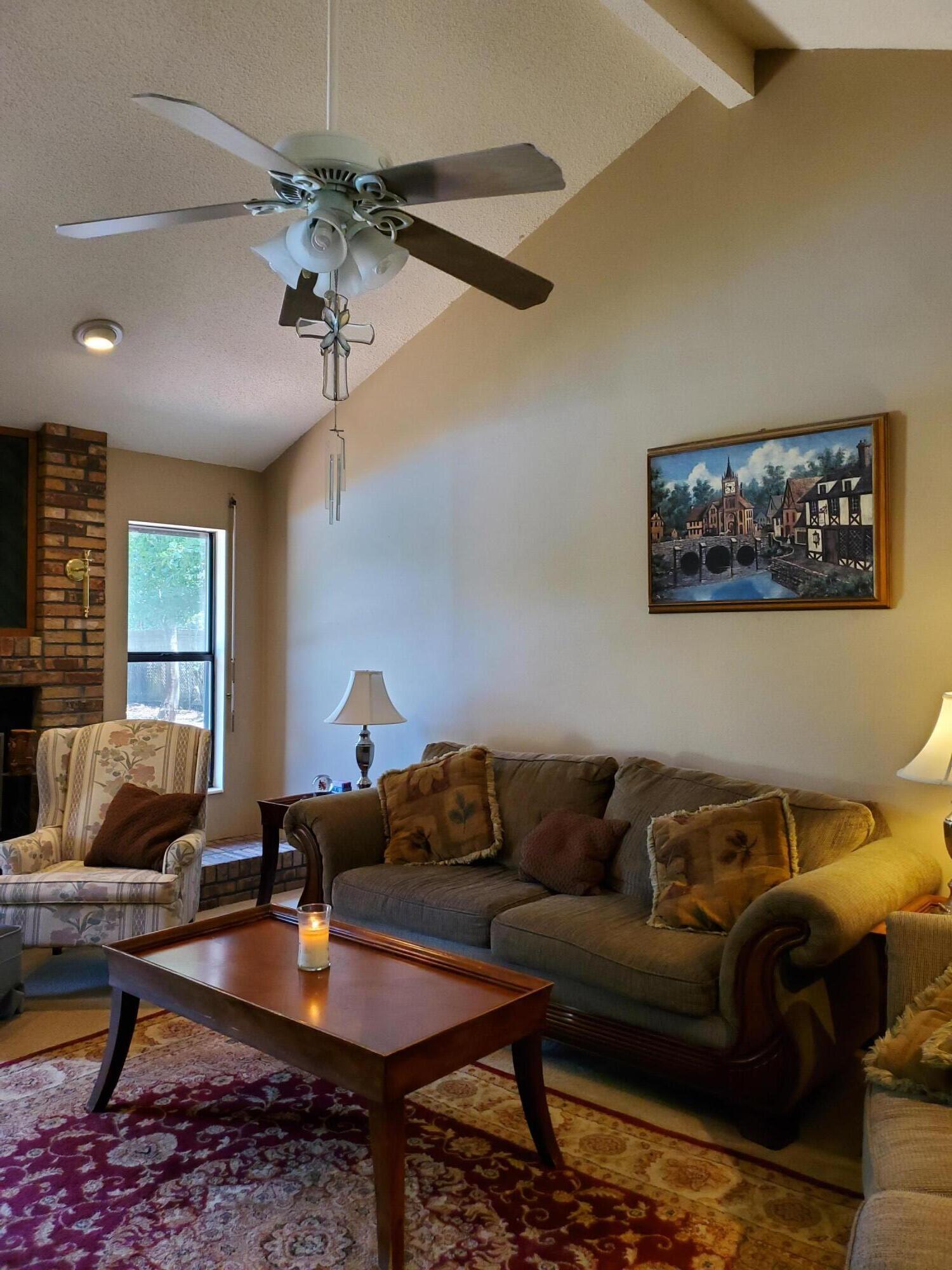 MARY ESTHER MANOR 1ST ADDN - Residential